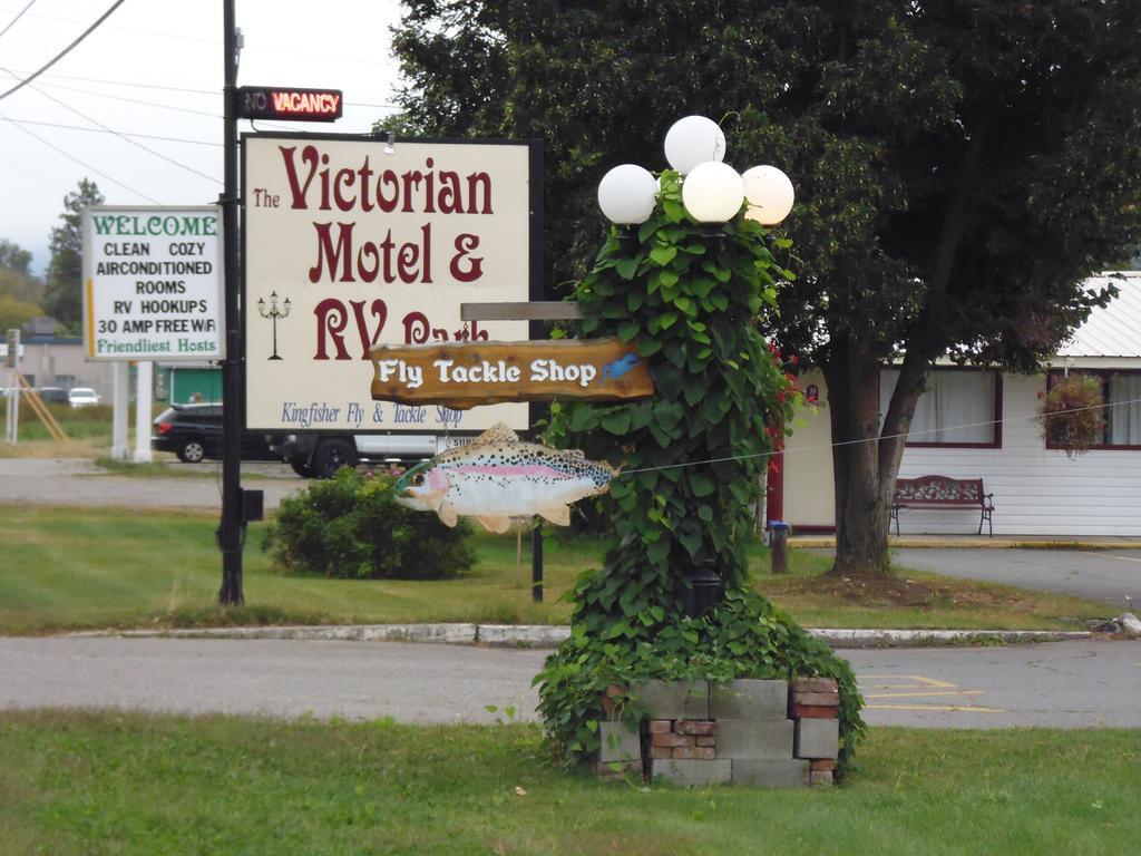 The Victorian Motel & Rv Park 大福克斯 外观 照片